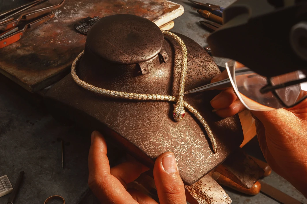 Meisterhafte Goldschmiedekunst im Pearlhavenatelier